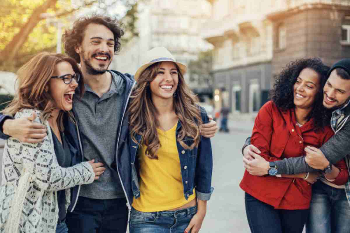 Questi elementi, combinati e accumulati, influenzano in modo misurabile la traiettoria della salute e dell’invecchiamento