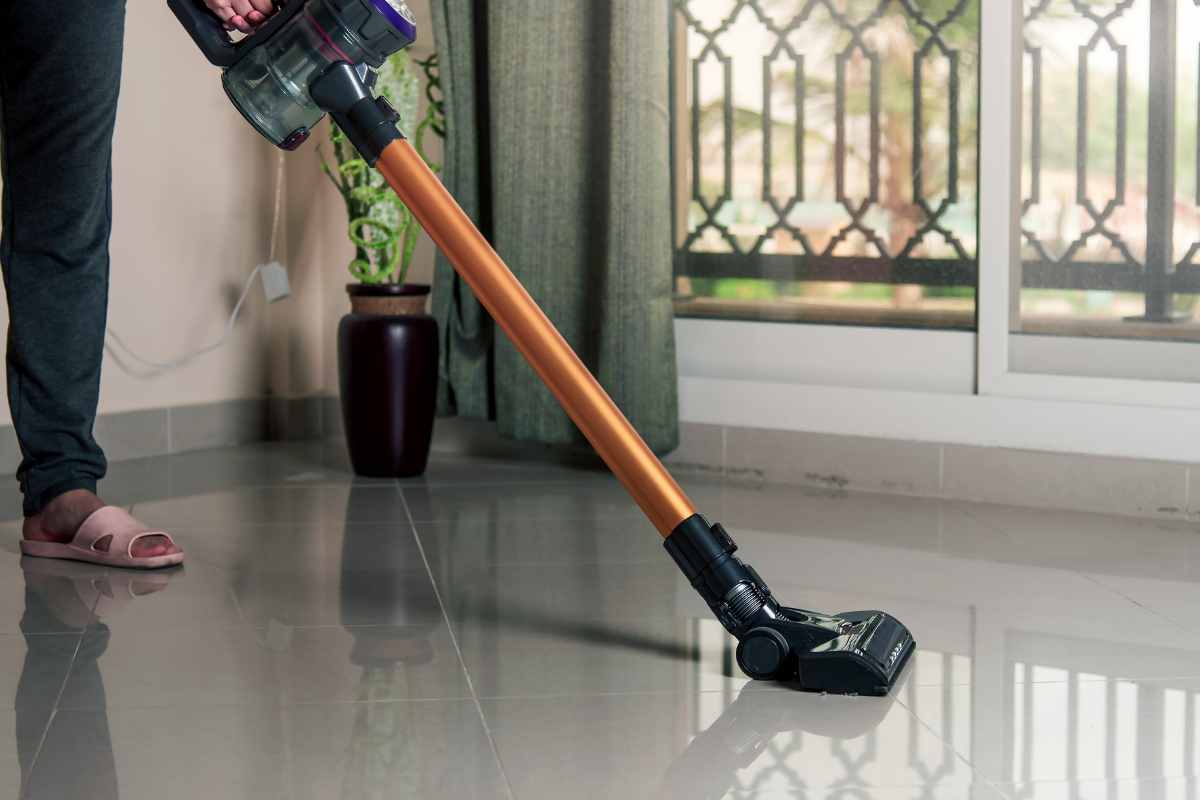 Identico al Folletto ma costa (molto): meno: il mega affare da Eurospin