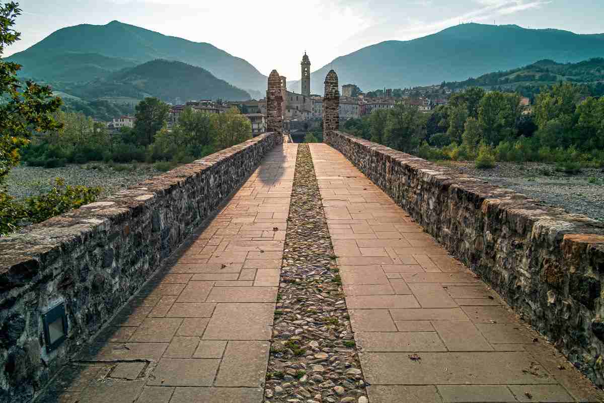 scopri questo borgo a pochi chilometri da milano: bobbio